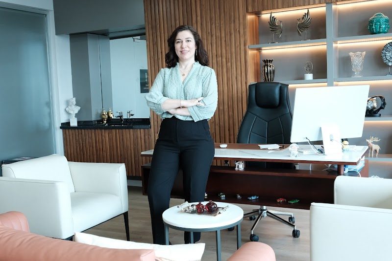 Dr. Dilek Hereklioğlu - Estetik