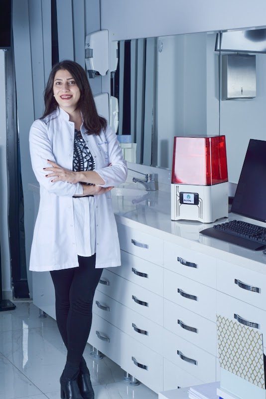 Dt. Elif Beycan - Estetik