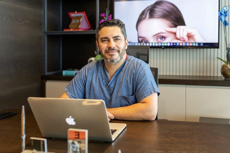 Dr. Korhan Fazıl - Estetik