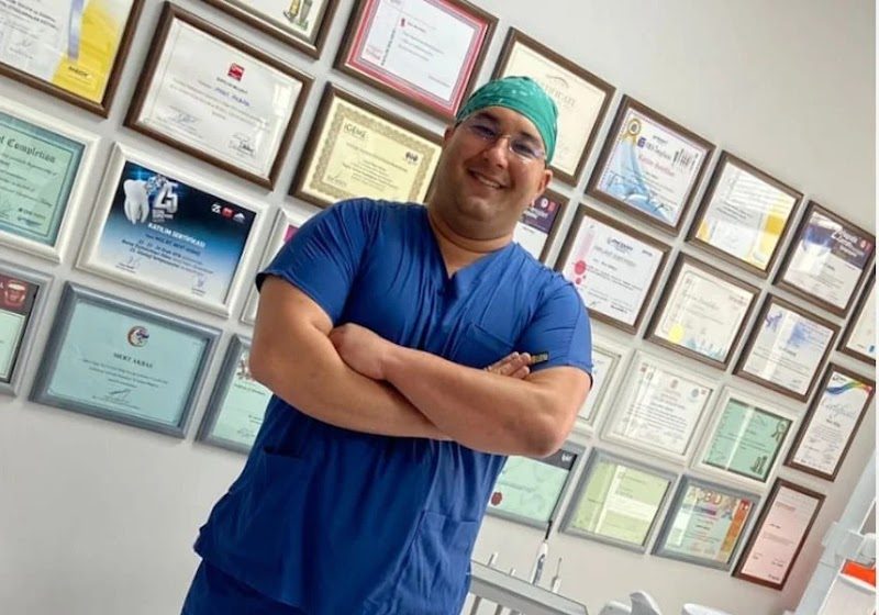 Dr. Mert Akbaş - Estetik