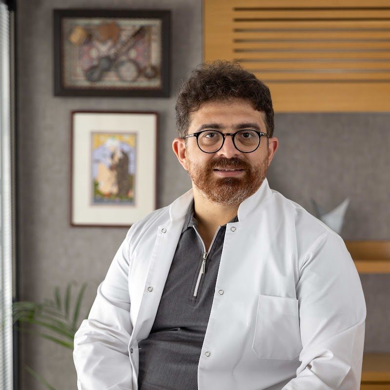 Dr. Kenan Implantologist - Estetik