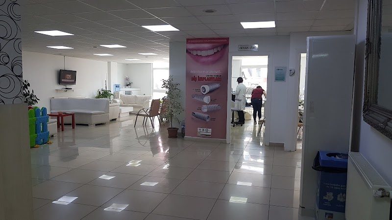 Dt. Elif Çınar - Estetik