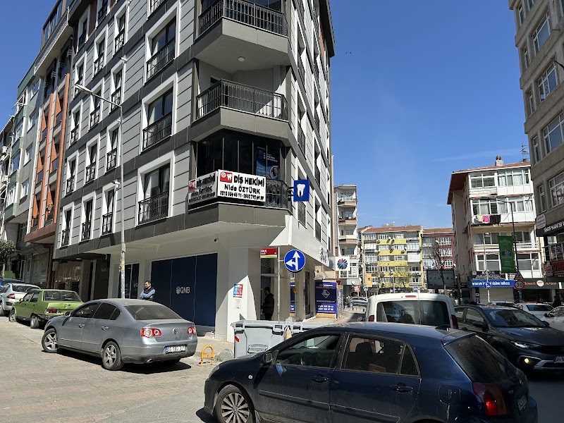 Dt. Nida Öztürk - Estetik
