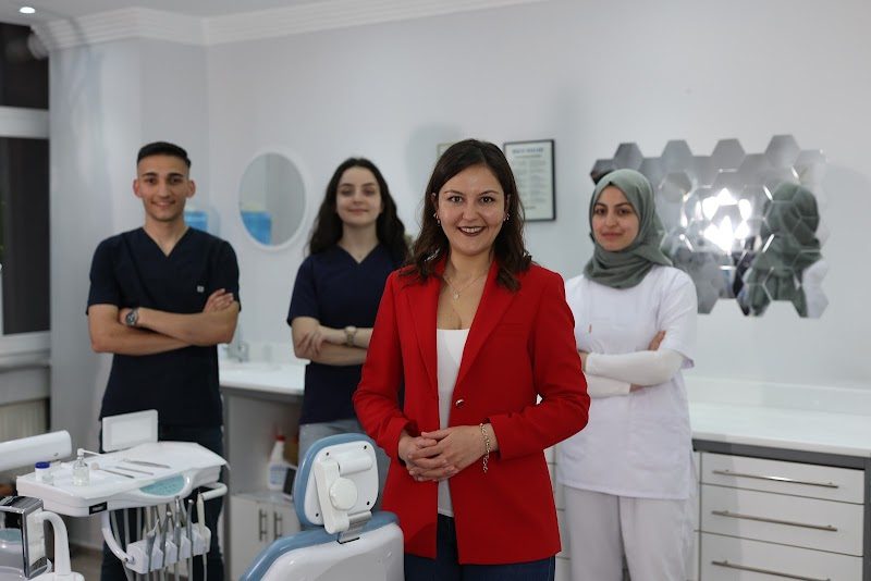 Dt. Gamze Coşar - Estetik
