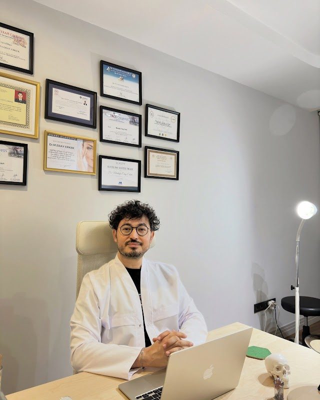 Dr. Mustafa Erkek - Estetik