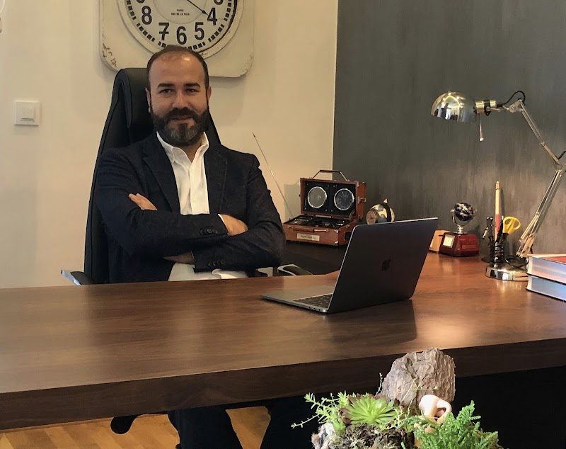 Dr. Murat Sarı - Estetik