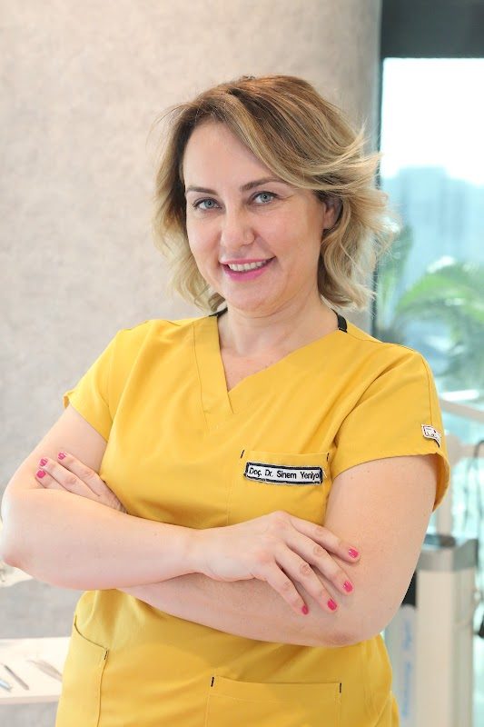 Dr. Sinem Yeniyol - Estetik